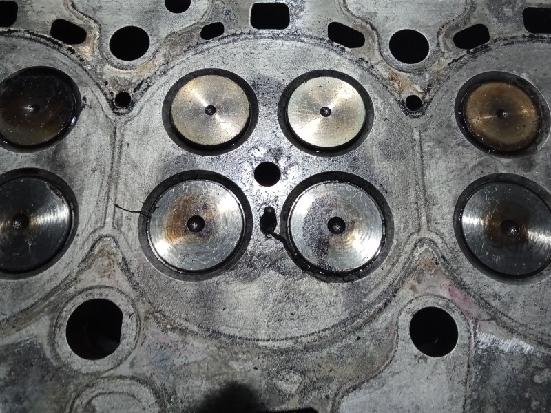 Recambio de culata para bmw 5 (e60) 520 d referencia OEM IAM   