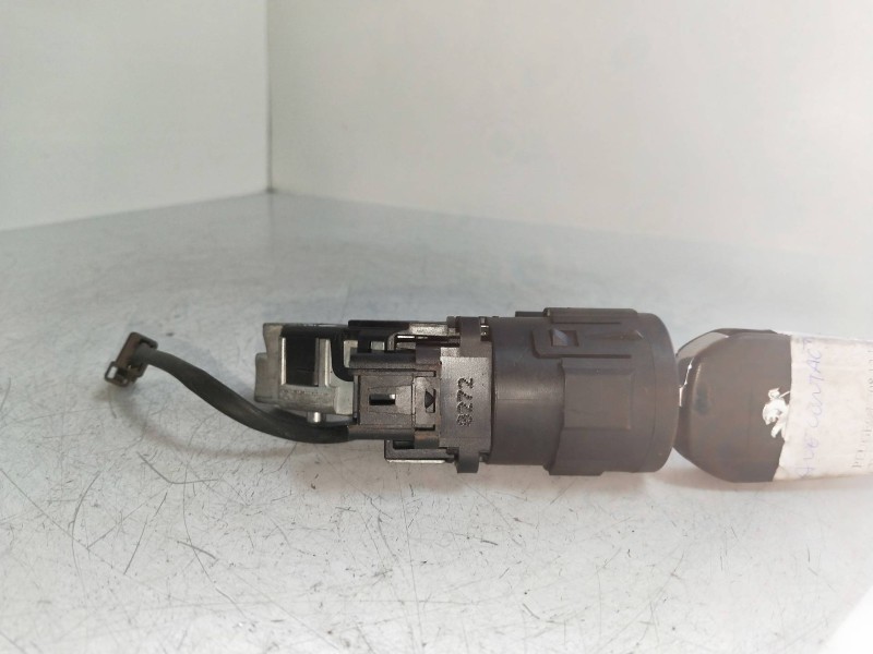 Recambio de conmutador de arranque para peugeot 208 1.4 hdi fap referencia OEM IAM   