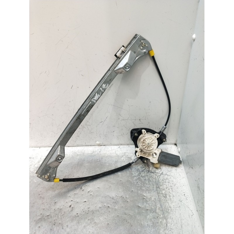 Recambio de elevalunas delantero izquierdo para renault clio ii (bb_, cb_) 1.2 16v (bb05, bb0w, bb11, bb27, bb2t, bb2u, bb2v, cb