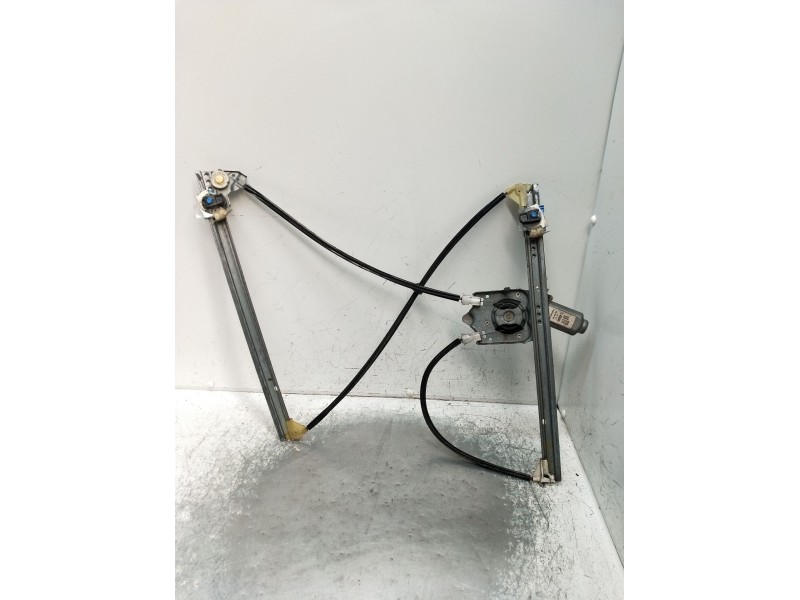 Recambio de elevalunas delantero derecho para renault laguna ii grandtour (kg0/1_) 1.9 dci (kg0g) referencia OEM IAM 400569T3 5P