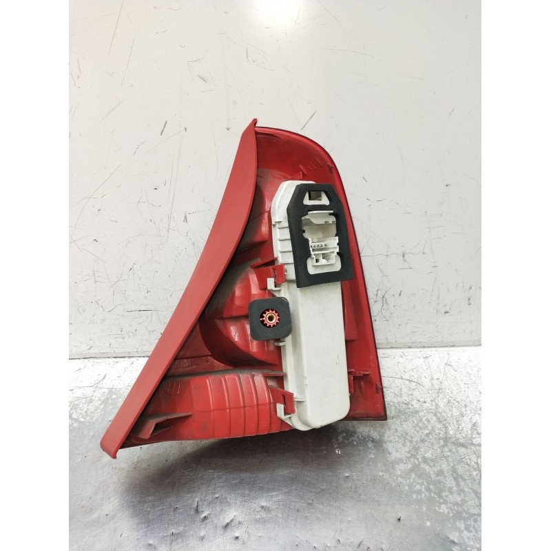 Recambio de piloto trasero izquierdo para renault clio ii (bb_, cb_) 1.2 16v (bb05, bb0w, bb11, bb27, bb2t, bb2u, bb2v, cb05,...