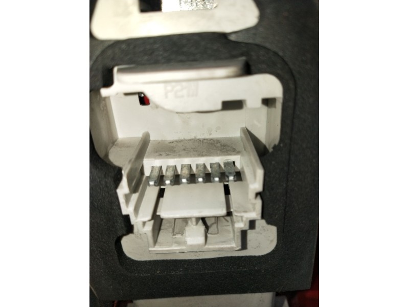 Recambio de piloto trasero izquierdo para renault clio ii (bb_, cb_) 1.2 16v (bb05, bb0w, bb11, bb27, bb2t, bb2u, bb2v, cb05,...