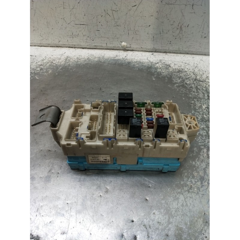 Recambio de caja reles / fusibles para mitsubishi montero iv (v8_w, v9_w) 3.2 di-d 4wd (v98w, v88w) referencia OEM IAM G8C527M4 