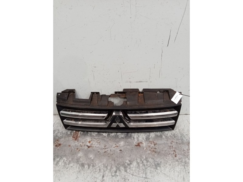 Recambio de rejilla delantera para mitsubishi montero iv (v8_w, v9_w) 3.2 di-d 4wd (v98w, v88w) referencia OEM IAM   10