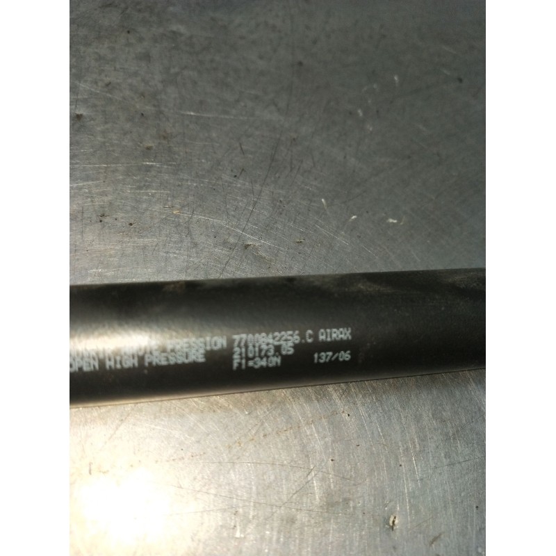 Recambio de amortiguadores maletero / porton para renault clio ii (bb_, cb_) 1.2 16v (bb05, bb0w, bb11, bb27, bb2t, bb2u, bb2v, 