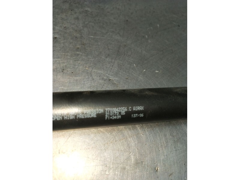 Recambio de amortiguadores maletero / porton para renault clio ii (bb_, cb_) 1.2 16v (bb05, bb0w, bb11, bb27, bb2t, bb2u, bb2v, 