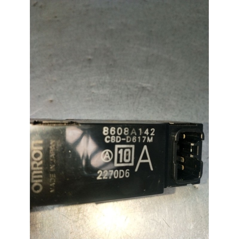 Recambio de mando elevalunas delantero derecho para mitsubishi montero iv (v8_w, v9_w) 3.2 di-d 4wd (v98w, v88w) referencia OEM 