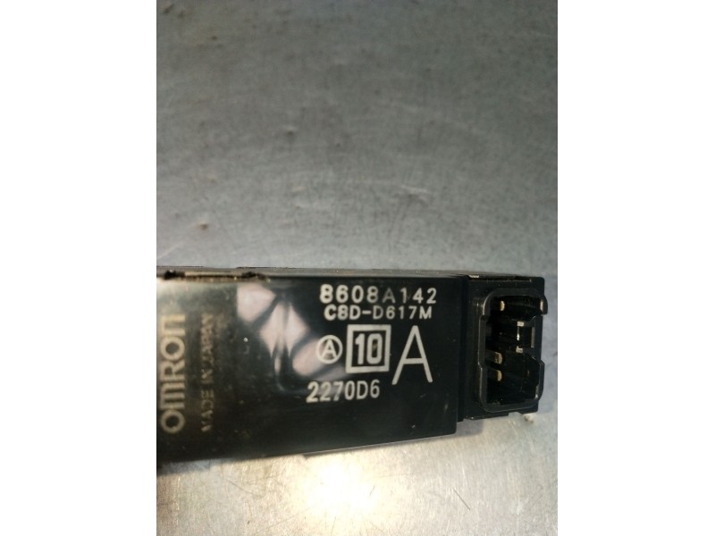 Recambio de mando elevalunas delantero derecho para mitsubishi montero iv (v8_w, v9_w) 3.2 di-d 4wd (v98w, v88w) referencia OEM 