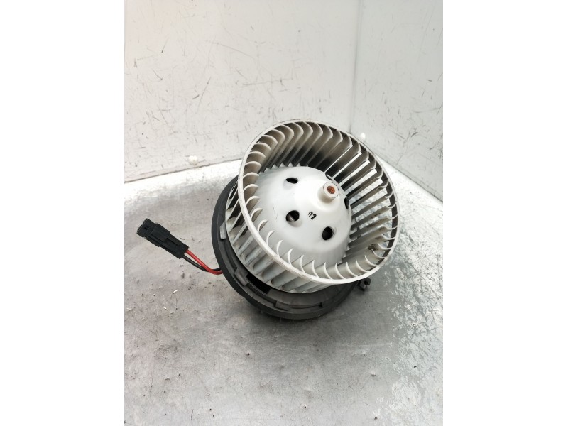 Recambio de motor calefaccion para renault laguna ii grandtour (kg0/1_) 1.9 dci (kg0g) referencia OEM IAM 52488121 L073A35LHD 02