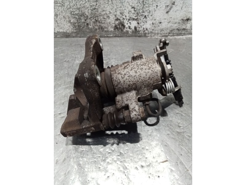 Recambio de pinza freno trasera izquierda para audi a3 sportback (8pa) 1.9 tdi referencia OEM IAM   04