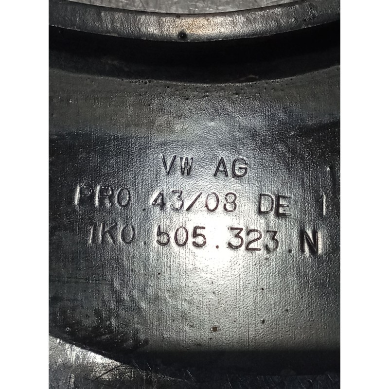 Recambio de brazo suspension superior trasero derecho para audi a3 sportback (8pa) 1.9 tdi referencia OEM IAM 1K0505323  04