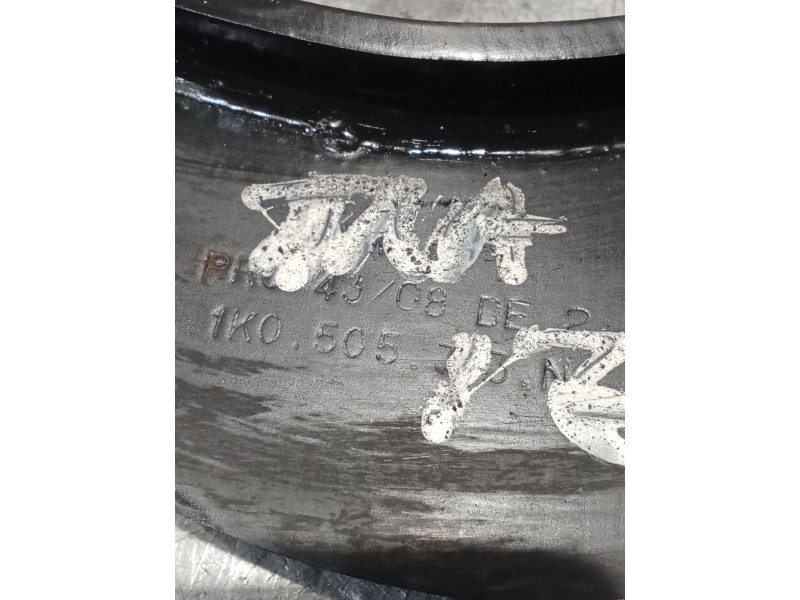 Recambio de brazo suspension superior trasero izquierdo para audi a3 sportback (8pa) 1.9 tdi referencia OEM IAM 1K0505323N  04