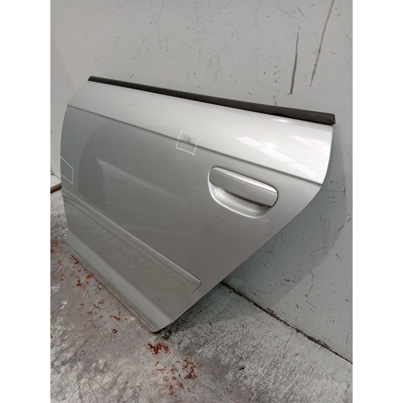 Recambio de puerta trasera izquierda para audi a3 sportback (8pa) 1.9 tdi referencia OEM IAM   04