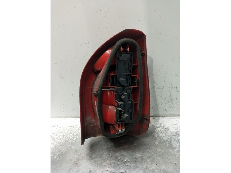 Recambio de piloto trasero derecho para citroën xsara picasso (n68) 2.0 hdi referencia OEM IAM 9631564080 89300231 