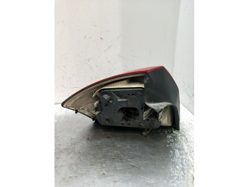 Recambio de piloto trasero derecho para audi a4 b7 (8ec) 2.0 referencia OEM IAM   01