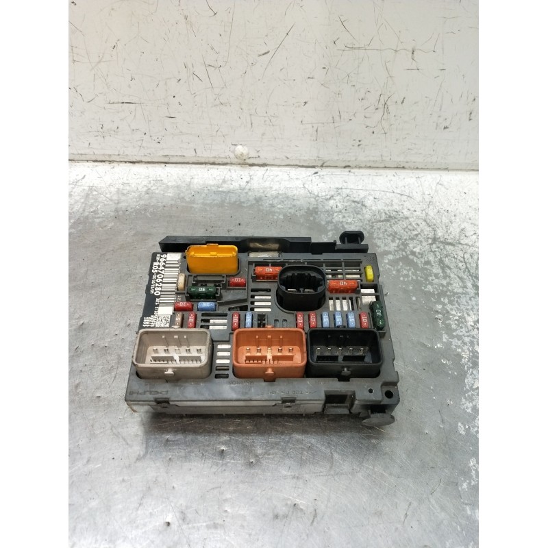 Recambio de caja reles / fusibles para citroën c4 i (lc_) 1.4 16v referencia OEM IAM 9664706280 BSMR05 10981256 