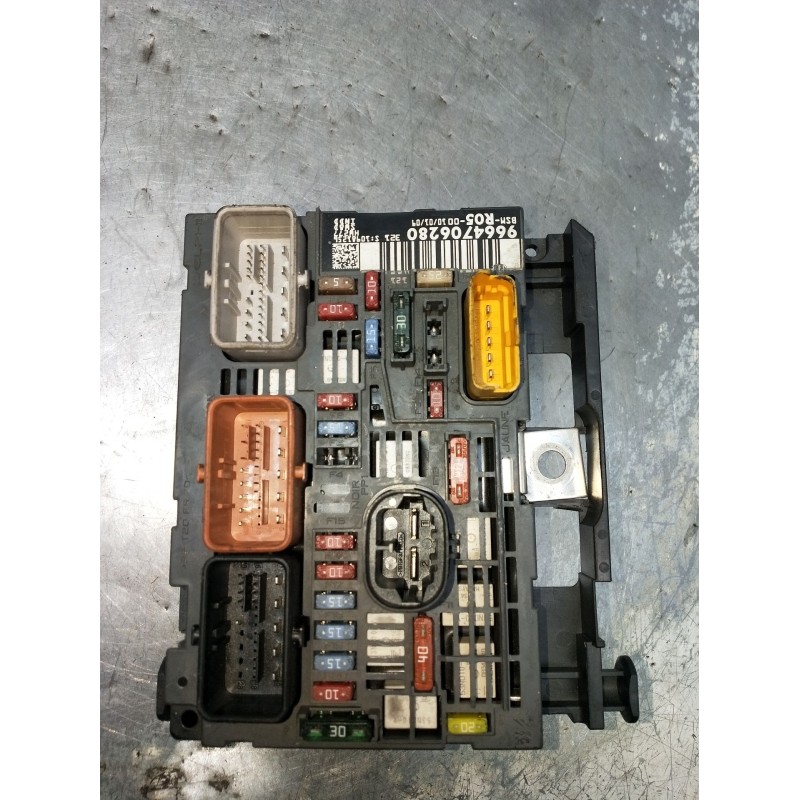 Recambio de caja reles / fusibles para citroën c4 i (lc_) 1.4 16v referencia OEM IAM 9664706280 BSMR05 10981256 