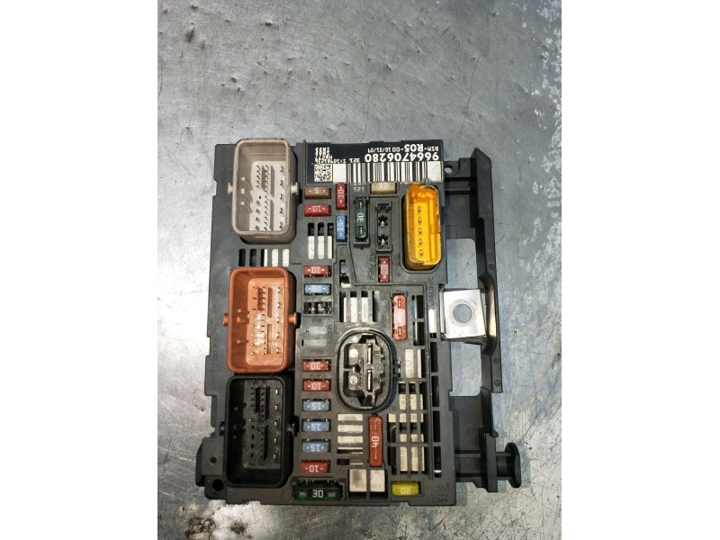 Recambio de caja reles / fusibles para citroën c4 i (lc_) 1.4 16v referencia OEM IAM 9664706280 BSMR05 10981256 