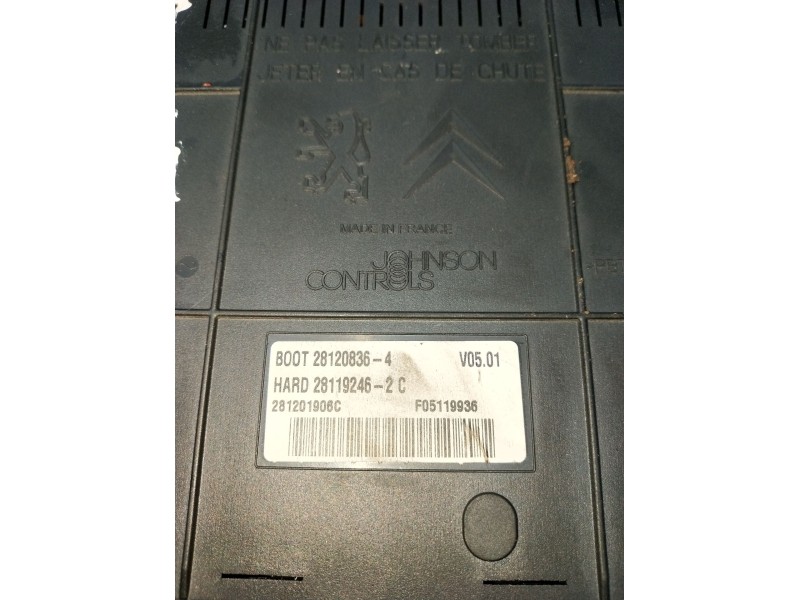 Recambio de caja reles / fusibles para citroën c4 i (lc_) 1.4 16v referencia OEM IAM 281201906C 281208364 281192462C 