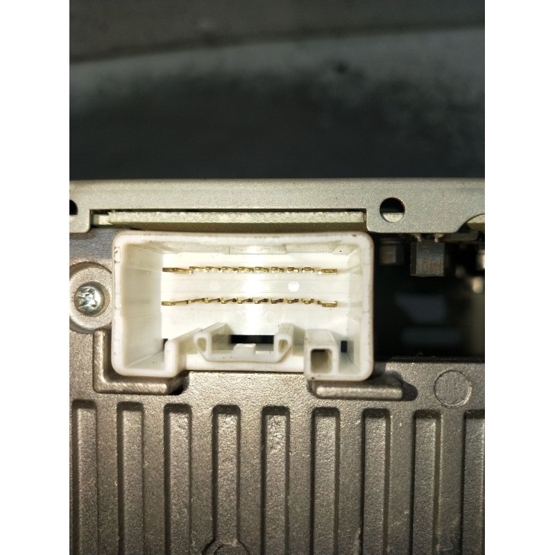 Recambio de sistema audio / radio cd para mitsubishi montero iv (v8_w, v9_w) 3.2 di-d 4wd (v98w, v88w) referencia OEM IAM 070290