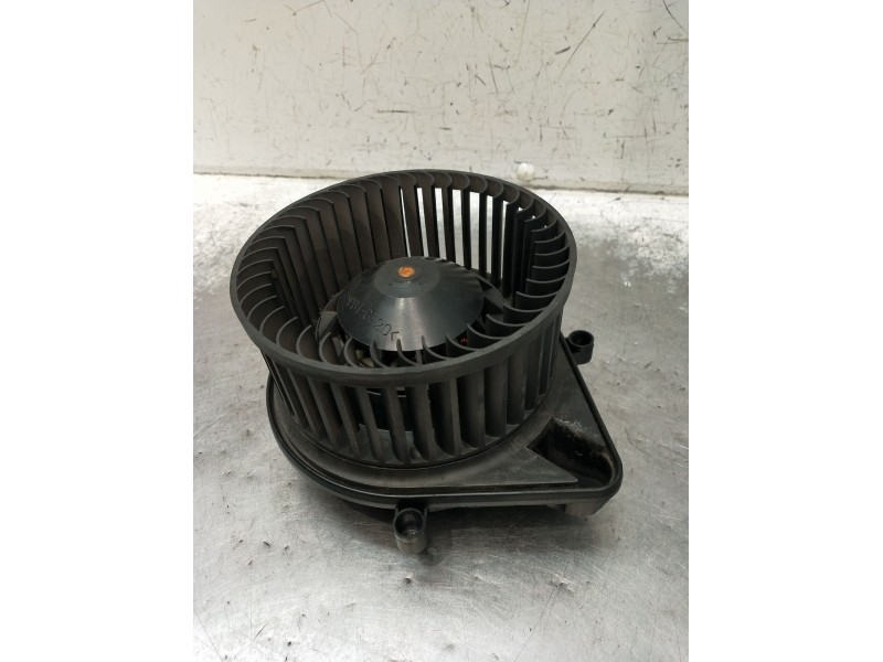 Recambio de motor calefaccion para audi a4 b7 (8ec) 2.0 referencia OEM IAM 8E1820021E K01000CCW 983692C 01