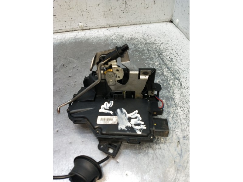Recambio de motor cierre centralizado trasero izquierdo para audi a4 b7 (8ec) 2.0 referencia OEM IAM 8E0839015C 4P 01