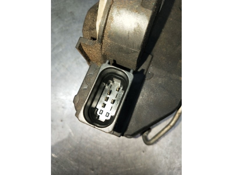 Recambio de motor cierre centralizado trasero derecho para opel insignia a (g09) 2.0 cdti (68) referencia OEM IAM 13503808 5P 08