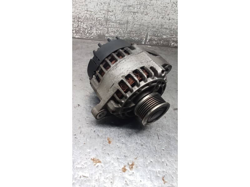 Recambio de alternador para opel zafira b furgoneta/monovolumen (a05) 1.9 cdti van (m75) referencia OEM IAM 0986048793 93169028 