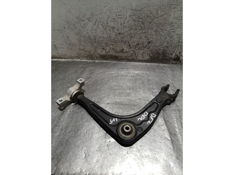 Recambio de brazo suspension inferior delantero derecho para citroën c5 berlina millenium referencia OEM IAM 7AAA10  08