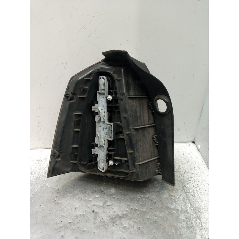 Recambio de piloto trasero derecho para opel zafira b furgoneta/monovolumen (a05) 1.9 cdti van (m75) referencia OEM IAM   05