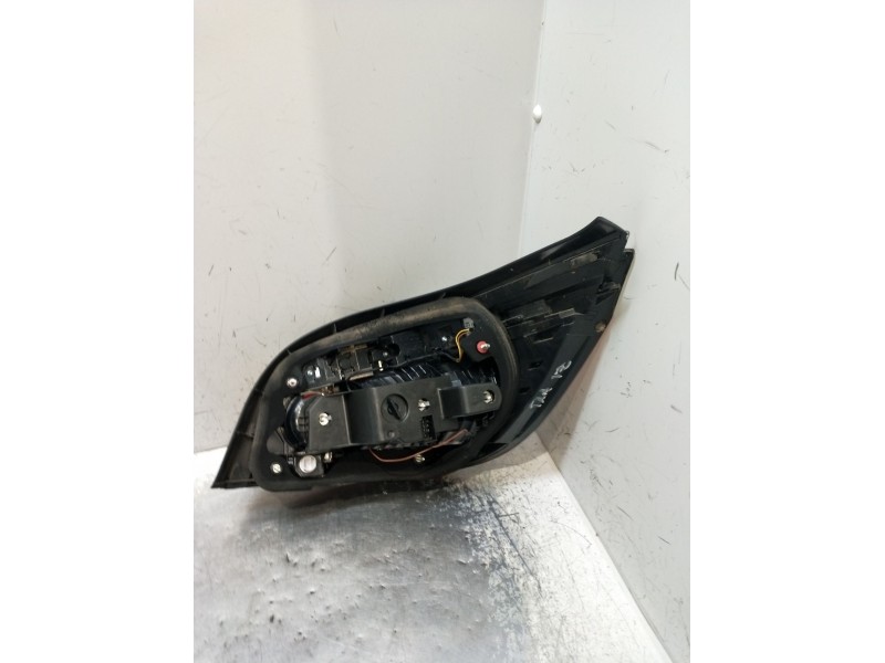 Recambio de piloto trasero izquierdo para bmw 5 (e60) 520 d referencia OEM IAM 7361881 19528501 07