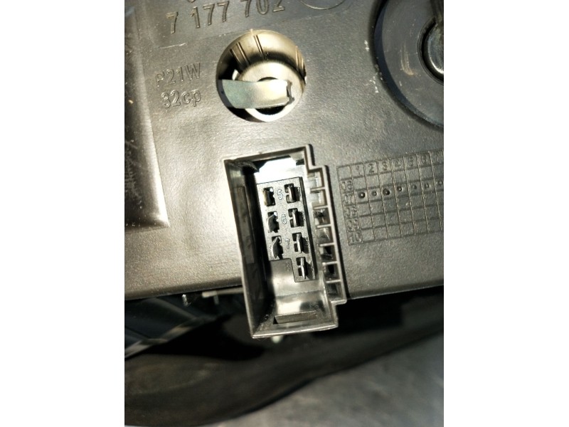 Recambio de piloto trasero derecho para bmw 5 (e60) 520 d referencia OEM IAM 7177702 16433201 07