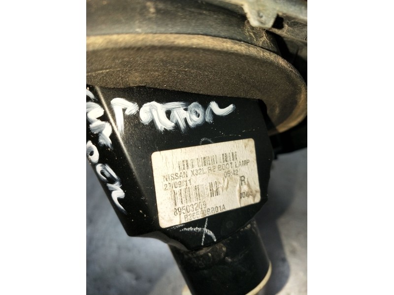 Recambio de piloto trasero derecho interior para nissan qashqai i (j10, nj10) 1.6 dci referencia OEM IAM 89503209 B26550BR01A 11