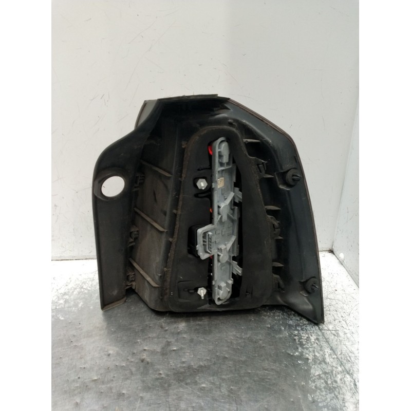 Recambio de piloto trasero izquierdo para opel zafira b furgoneta/monovolumen (a05) 1.9 cdti van (m75) referencia OEM IAM   05