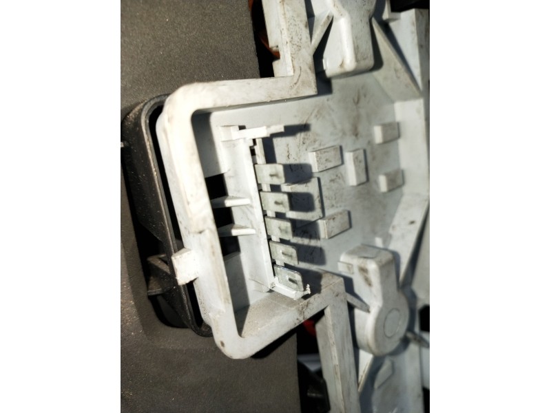 Recambio de piloto trasero izquierdo para opel zafira b furgoneta/monovolumen (a05) 1.9 cdti van (m75) referencia OEM IAM   05