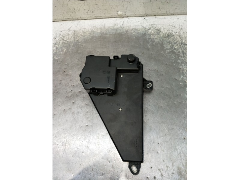 Recambio de caja reles / fusibles para bmw 5 (e60) 520 d referencia OEM IAM 913883001 S189560S7 07