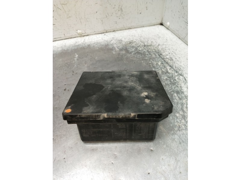 Recambio de caja reles / fusibles para nissan qashqai i (j10, nj10) 1.6 dci referencia OEM IAM 284B7BB00B 519228456 9762009343 1