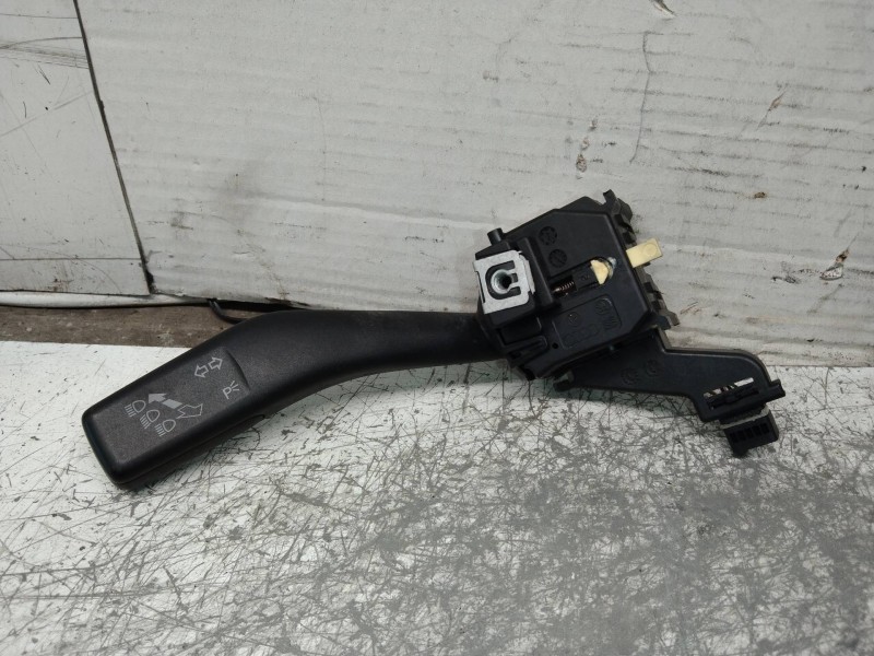 Recambio de mando luces para volkswagen jetta (1k2) advance referencia OEM IAM 1K0953513E  