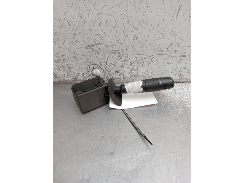 Recambio de mando limpia para peugeot 405 berlina 1.9 diesel referencia OEM IAM   92