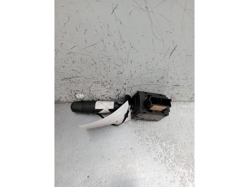 Recambio de mando limpia para peugeot 405 berlina 1.9 diesel referencia OEM IAM   92