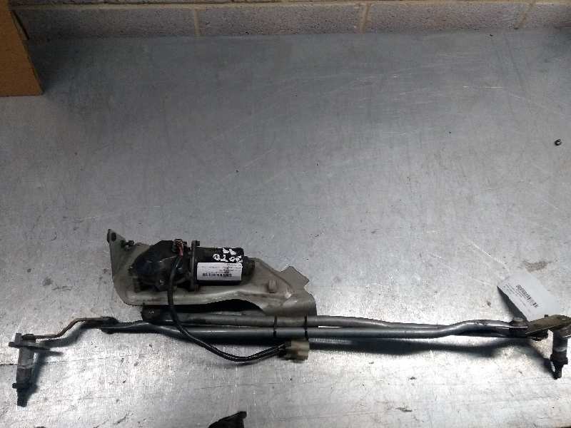 Recambio de motor limpia delantero para nissan cabstar 01.04  3.0 diesel referencia OEM IAM 288105T021  