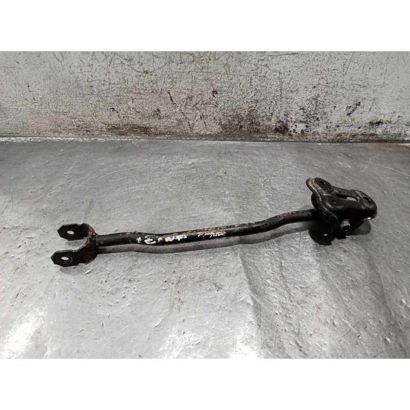 Recambio de brazo suspension inferior trasero izquierdo para hyundai matrix (fc) 1.5 crdi vgt referencia OEM IAM   04