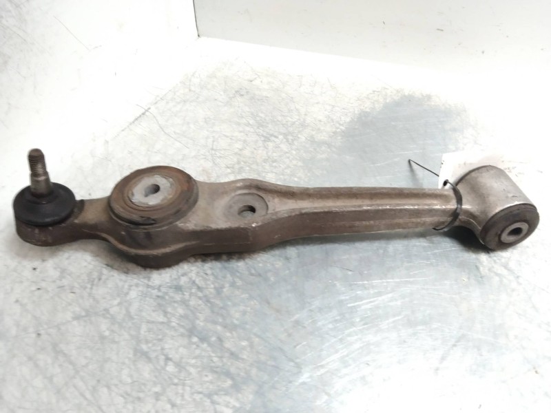 Recambio de brazo suspension inferior delantero derecho para saab 900 berlina 2.0 cat referencia OEM IAM   
