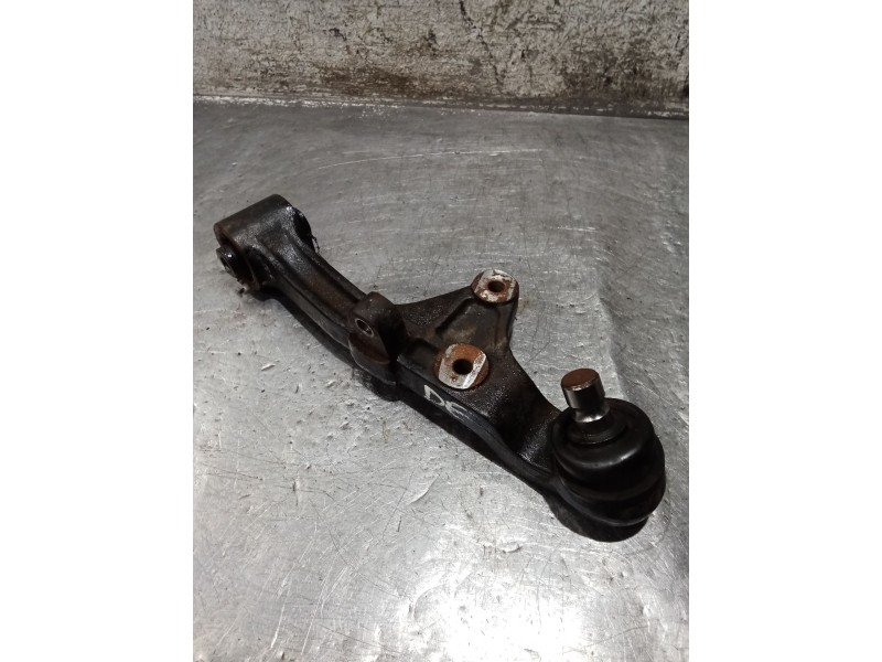 Recambio de brazo suspension inferior delantero derecho para kia carnival ii (gq) 2.9 crdi referencia OEM IAM   01