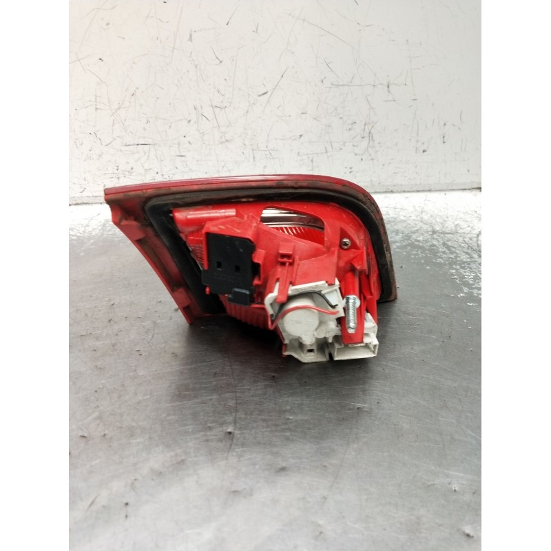 Recambio de piloto trasero derecho interior para audi a3 sportback (8pa) 1.9 tdi referencia OEM IAM   04