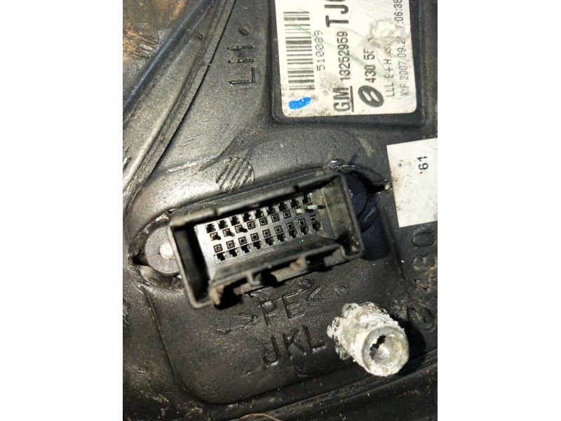 Recambio de retrovisor izquierdo para opel astra h gtc (a04) 1.9 cdti (l08) referencia OEM IAM  ELÉCTRICO 07