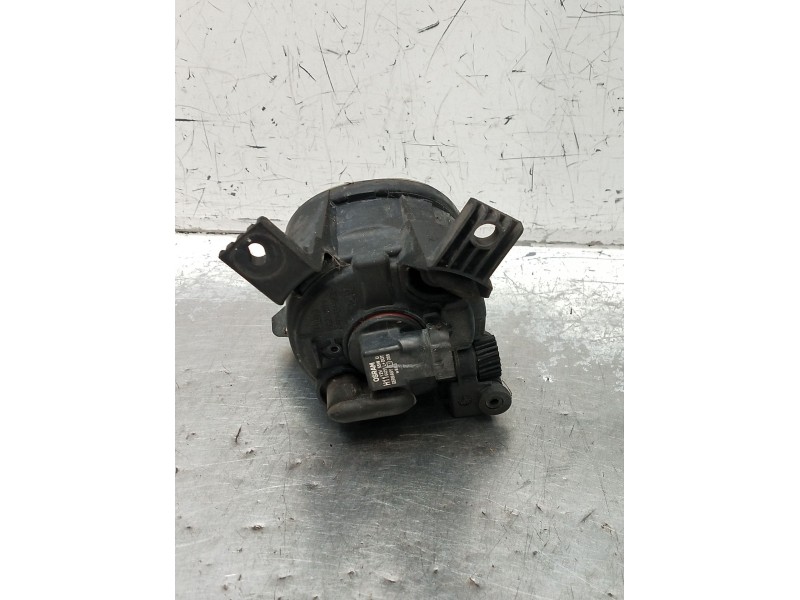 Recambio de faro antiniebla derecho para audi a3 sportback (8pa) 1.9 tdi referencia OEM IAM 89203962 8E0941700C 04