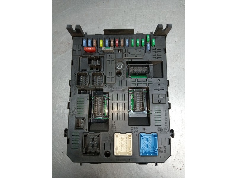 Recambio de caja reles / fusibles para citroën c5 berlina millenium referencia OEM IAM 9678477180 BSI04EV K0400030914 08