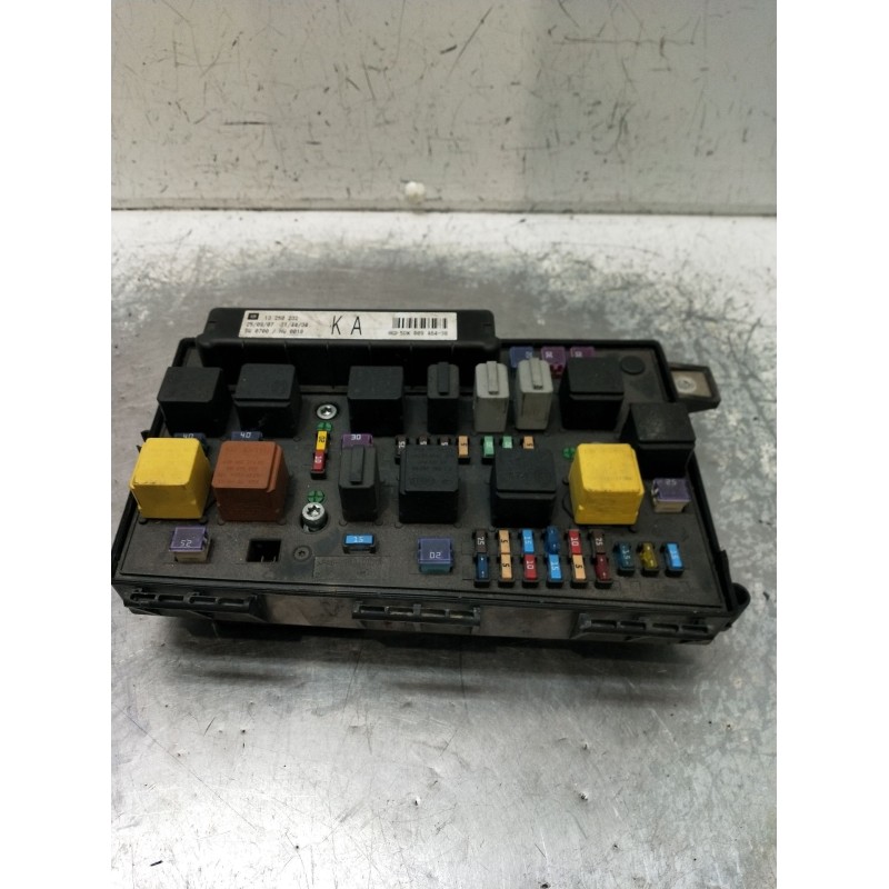 Recambio de caja reles / fusibles para opel astra h gtc (a04) 1.9 cdti (l08) referencia OEM IAM 5DK00946430 13250232 07