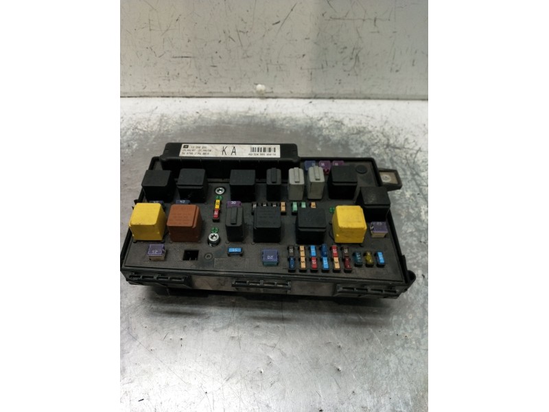 Recambio de caja reles / fusibles para opel astra h gtc (a04) 1.9 cdti (l08) referencia OEM IAM 5DK00946430 13250232 07